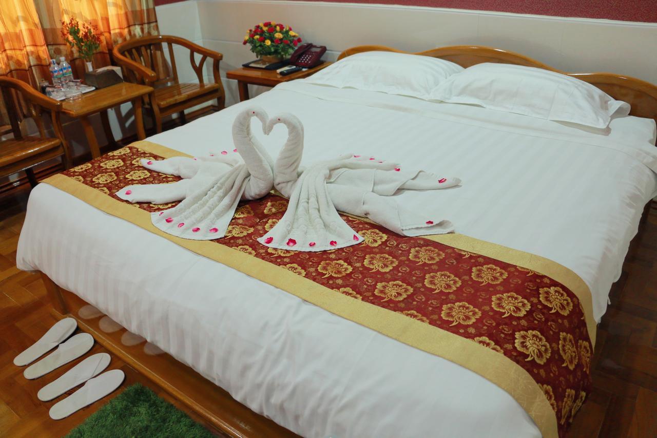 Hotel Shwe Pyi Tan Mandalay Exterior photo