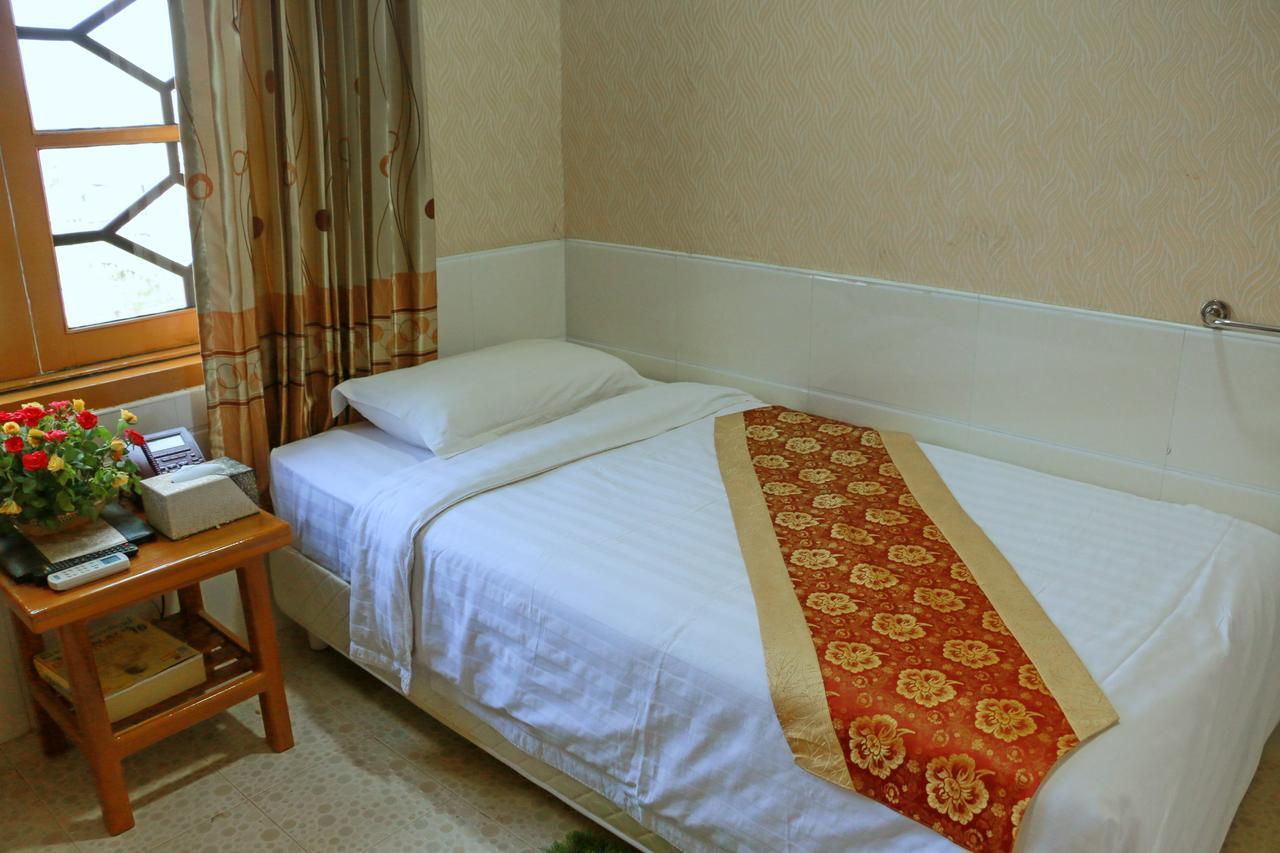 Hotel Shwe Pyi Tan Mandalay Exterior photo
