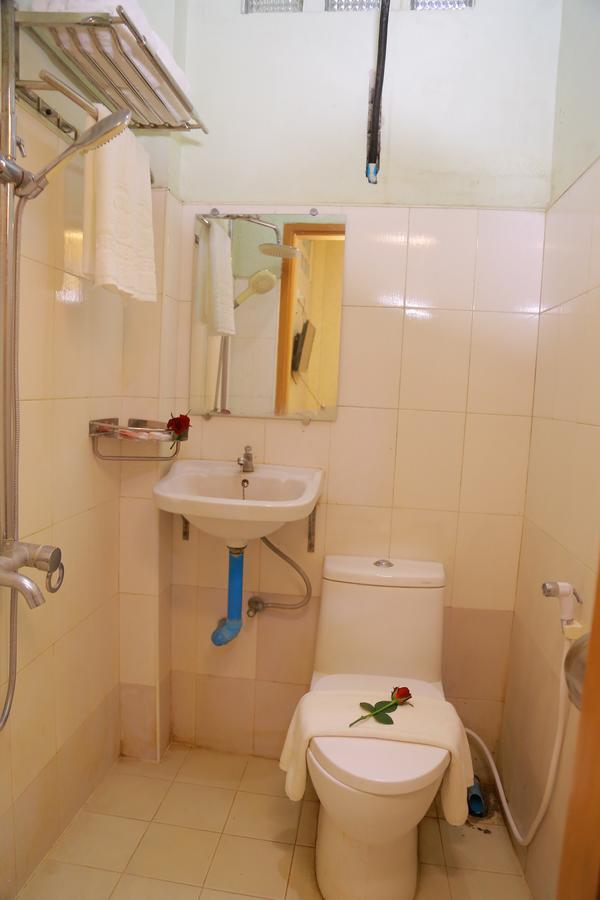 Hotel Shwe Pyi Tan Mandalay Exterior photo