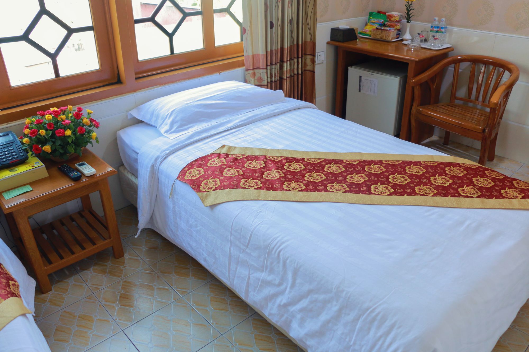 Hotel Shwe Pyi Tan Mandalay Exterior photo